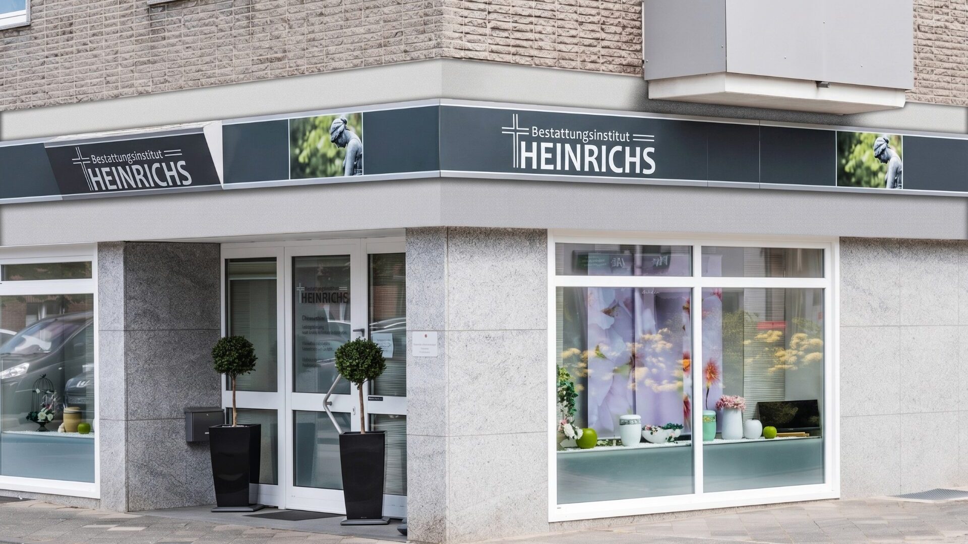 Bestattungsinstitut Heinrichs Mönchengladbach – Außenansicht